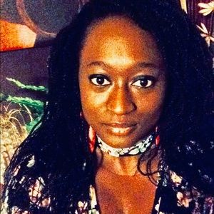 Meet your Posher, Dana